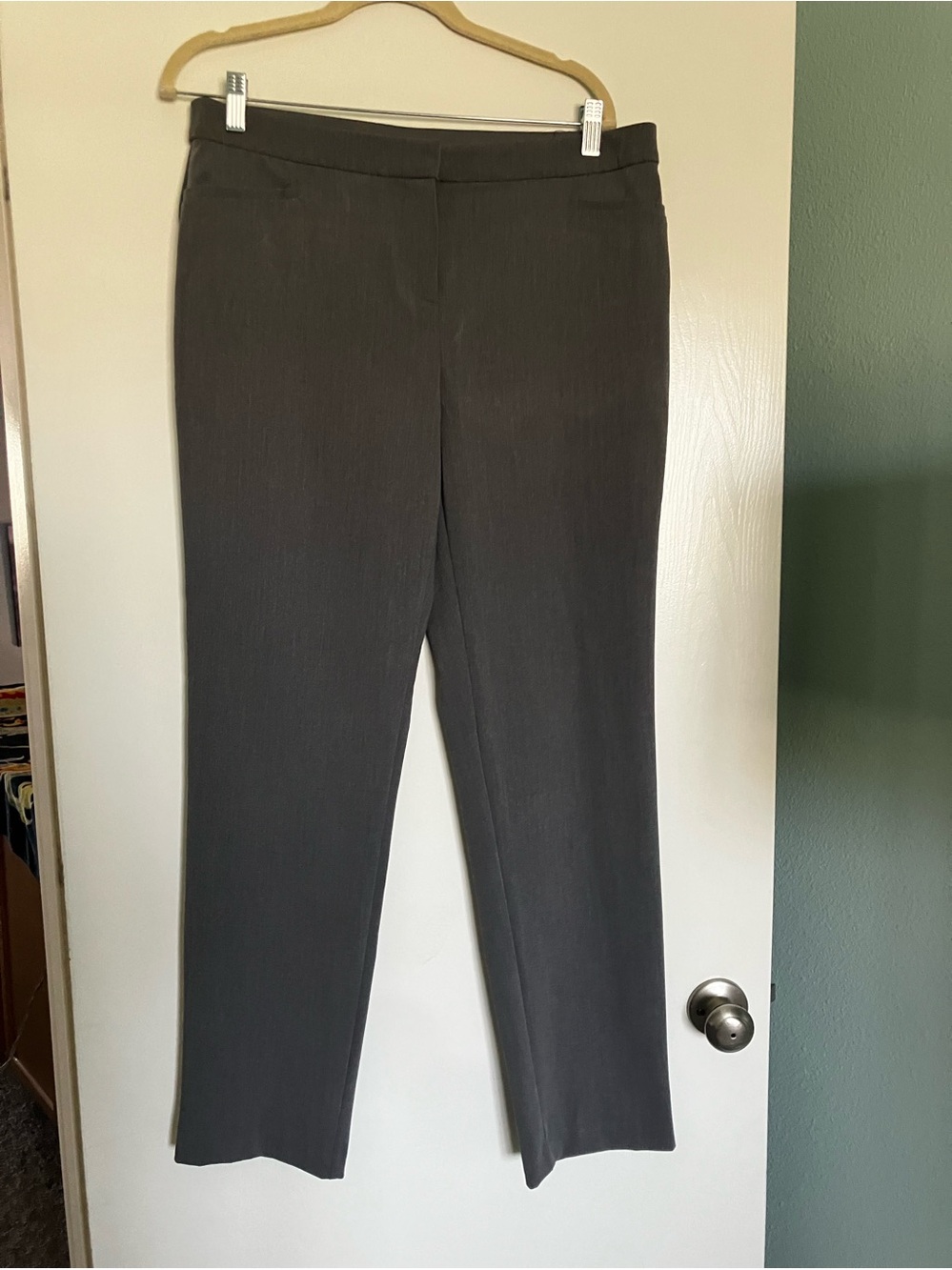 Alfani Gray Stretch Career Dress Pants Size 12 Office Slacks Never been Worn